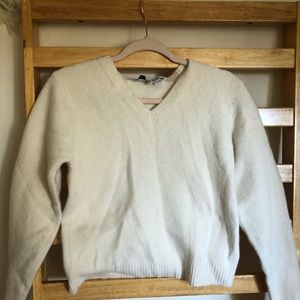 Thick off white classic vneck sweater